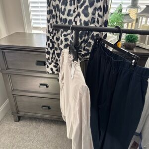 H&M Black Elastic-Waist Joggers — Casual Pull-On Pants